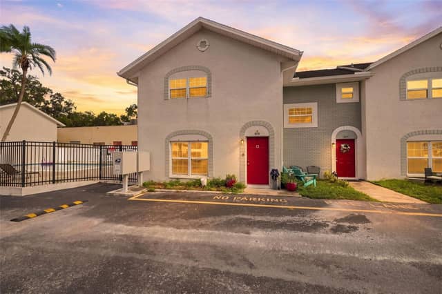 5709 TOWNHOUSE DR photo