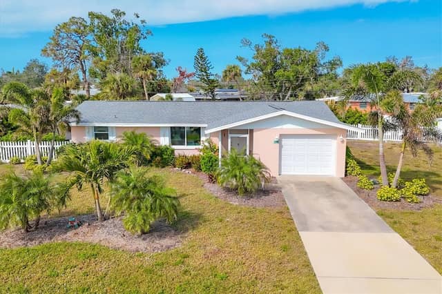 114 LEE CIR photo