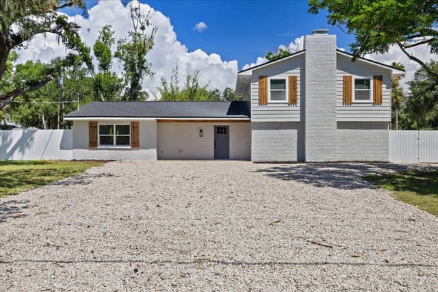 11002 RIVERVIEW DR photo