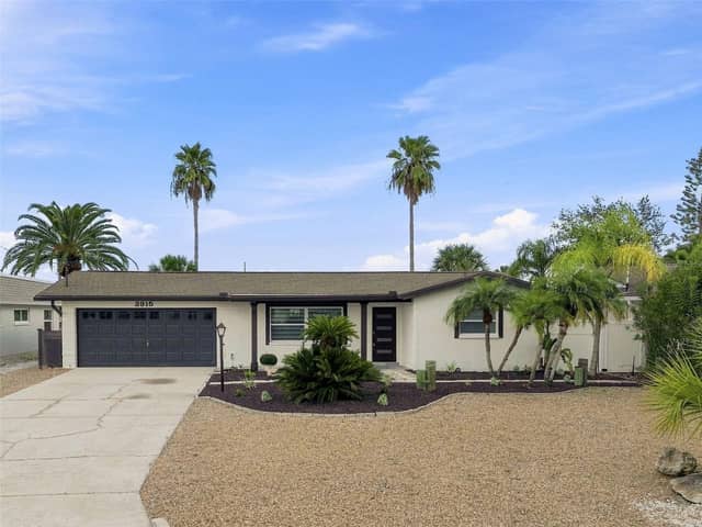 3915 HEADSAIL DR photo