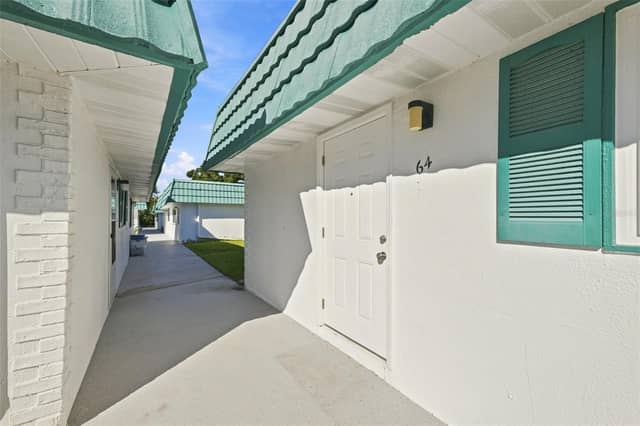 205 KINGS BLVD #64 photo