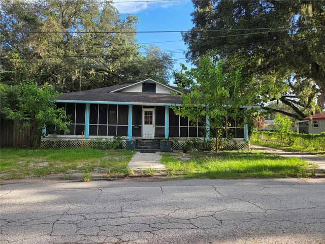 113 W STRICKLAND ST photo
