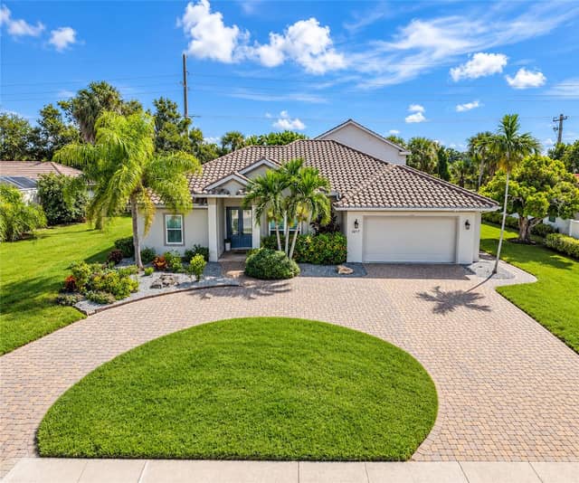 1417 LANDVIEW LN photo