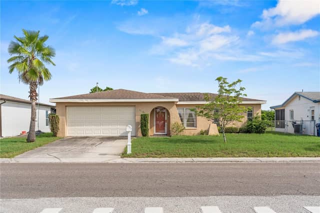 8351 FOX HOLLOW DR photo