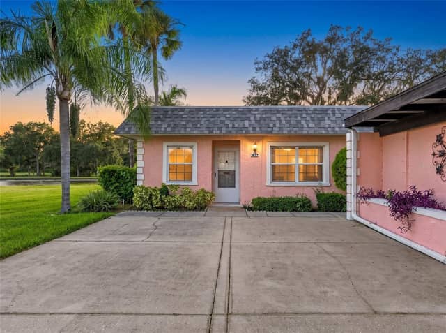 3827 TROPHY BLVD photo