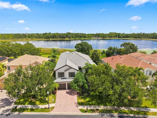 2707 LAKEBREEZE LN S photo