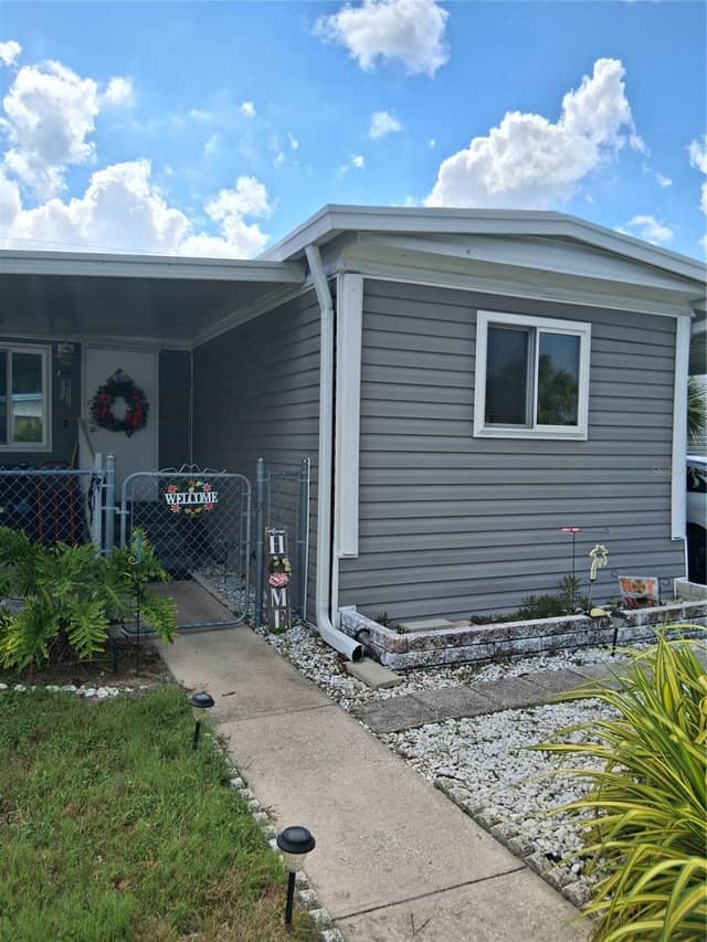 6580 SEMINOLE BLVD #110 photo