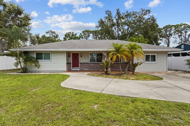 2520 E MILMAR DR photo