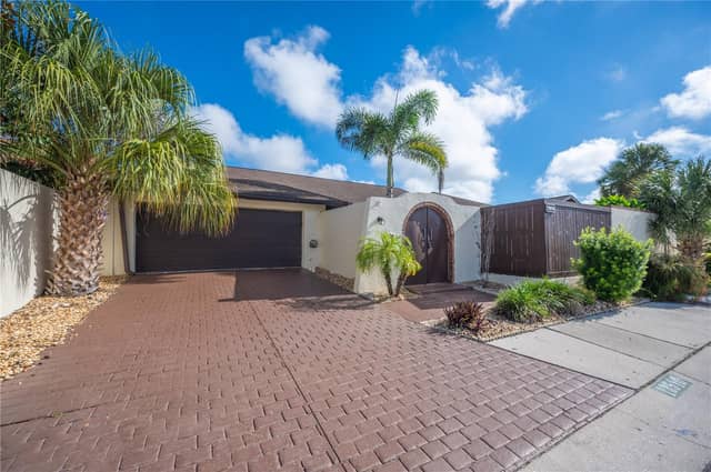 13510 AVISTA DR photo