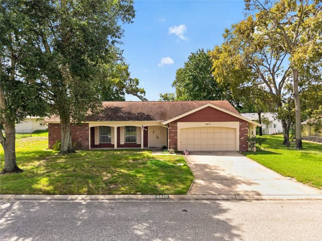 8810 SHOEMAKER LN photo