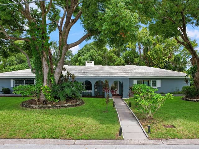 2100 MCKINLEY ST photo