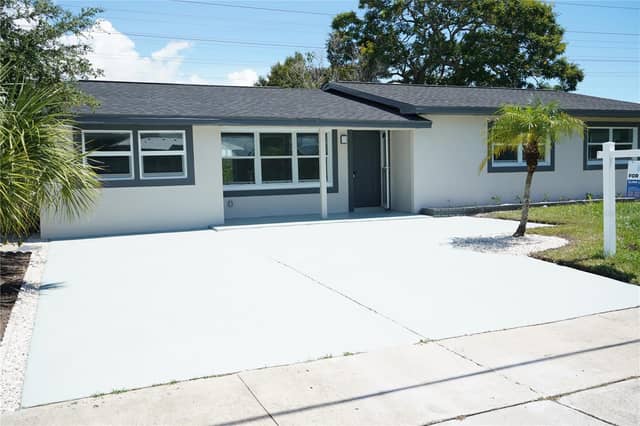 311 COUNTRY CLUB DR photo