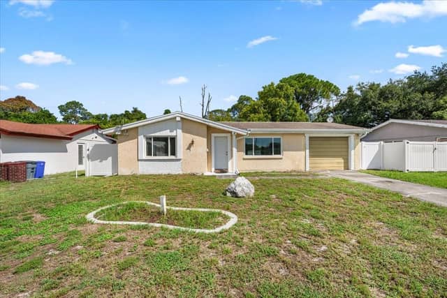 4041 WOODSVILLE DR photo
