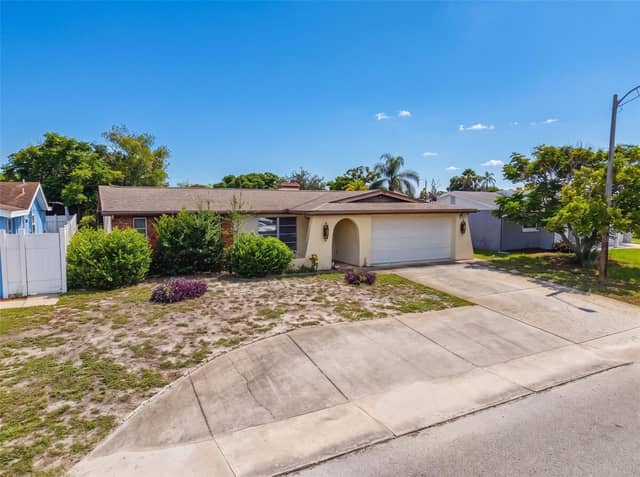 9916 LAKE CHRISE LN photo