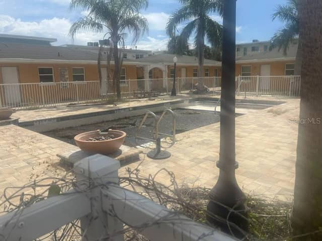 600 68TH AVE photo