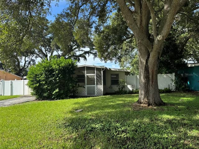 3033 KAREN AVE photo