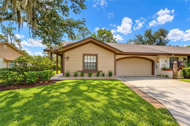 3942 SHORESIDE CIR photo