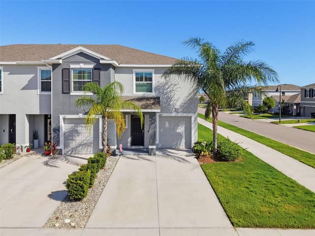 16189 GLOWING GROVE AVE photo