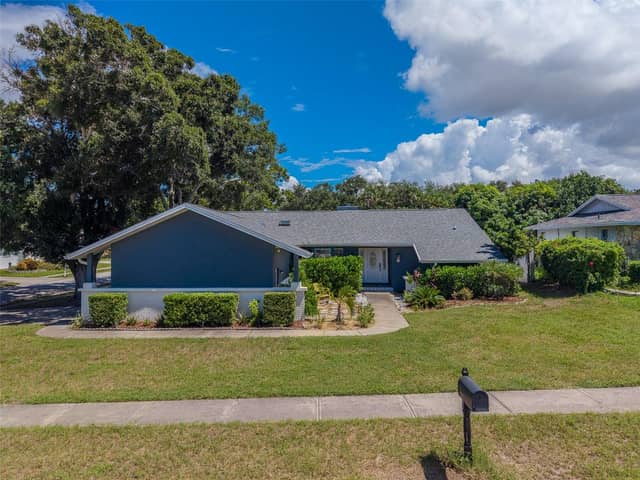 2709 WINDING WAY photo