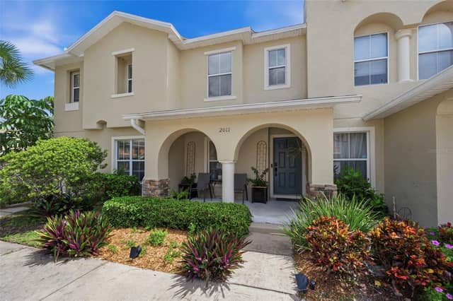2011 SEA FRONT CT photo