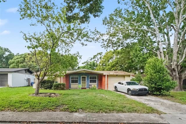 6249 MAPLEWOOD DR photo