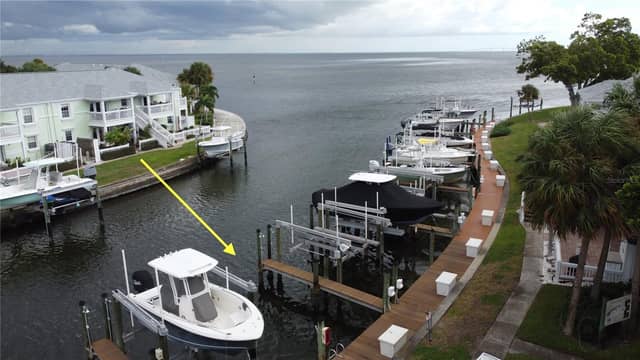 0 BEACH DR SE #88SS photo