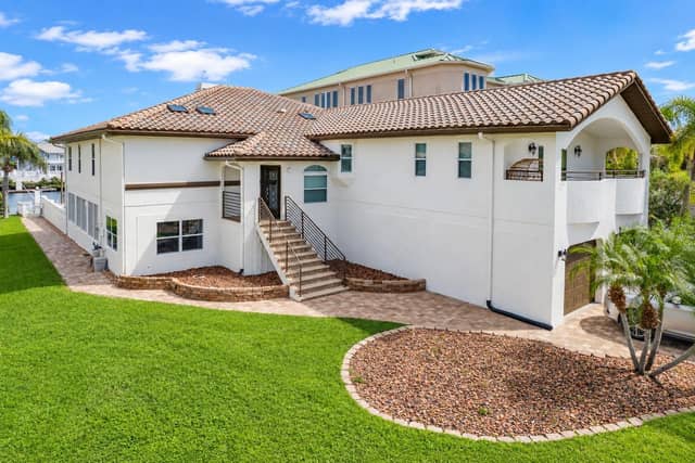 5226 WESTSHORE DR photo