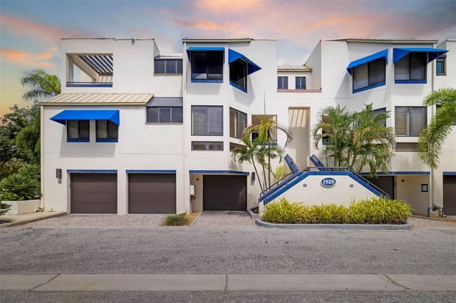 1920 HARBOURSIDE DR #1003 photo