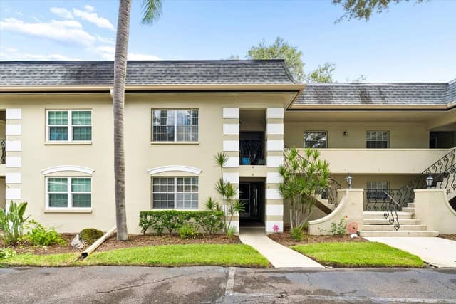 43 COUNTRY CLUB DR photo