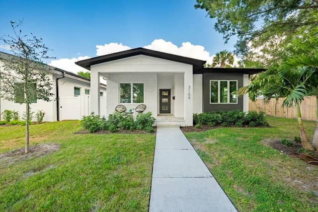3109 QUEEN ST N photo