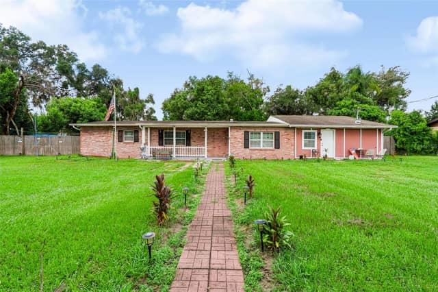 2409 GIDDENS AVE photo