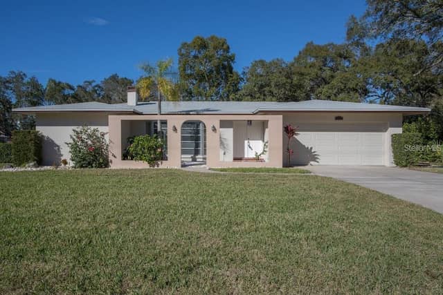 1420 FAIRWAY DR photo