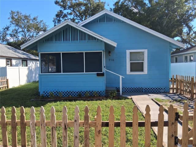 716 15TH AVE S photo