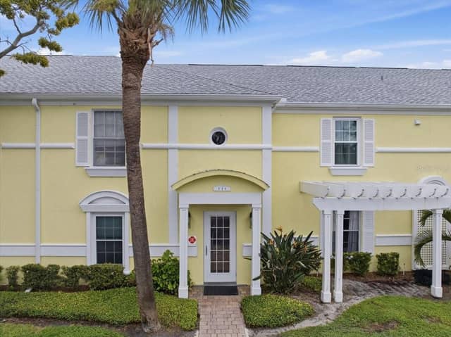 111 SEAHORSE DR SE #B photo