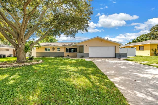 1350 WOODCREST AVE photo