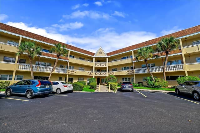 2041 AUSTRALIA WAY W #15 photo