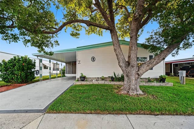 3207 BREWSTER DR photo