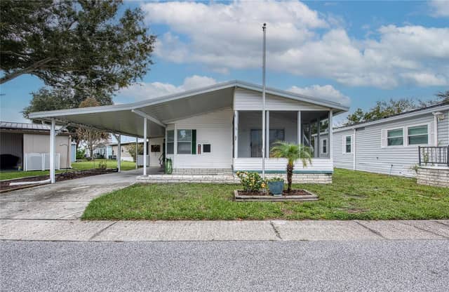 82 PELICAN DR N photo