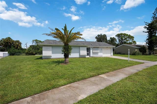 5858 KENWOOD DR photo