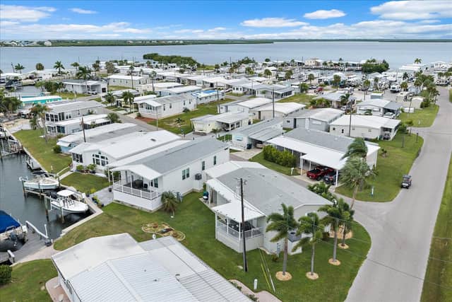 298 BAHAMA DR photo