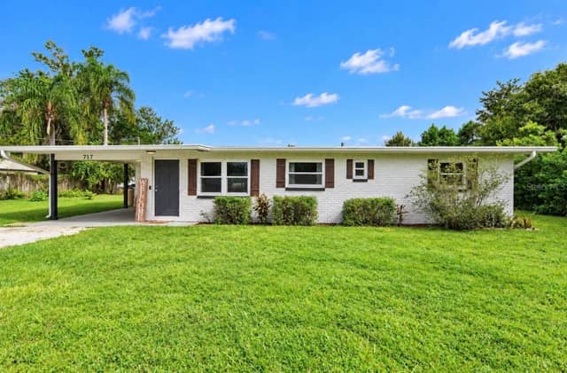 717 W DEER LAKE DR photo
