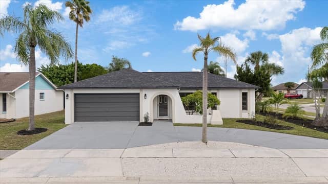 1016 FUCHSIA DR photo