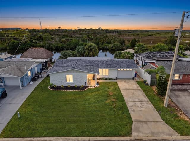 6618 LEESIDE ISLE photo