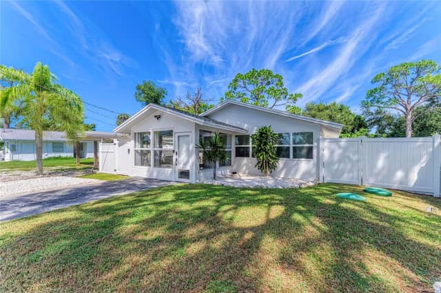 1841 JOYCE ST photo