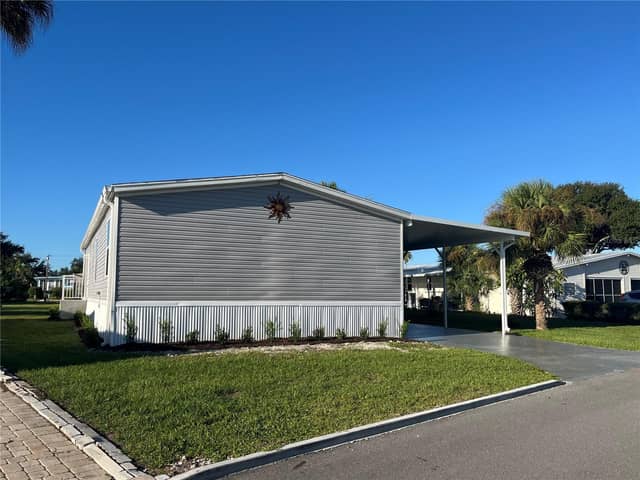 214 COMO DR photo