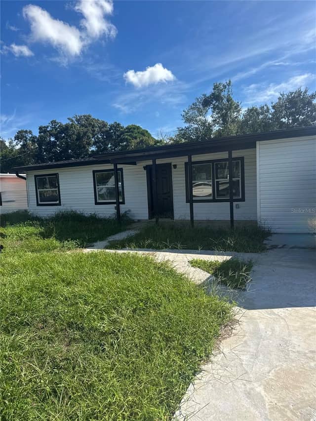 205 EMERALD LN photo