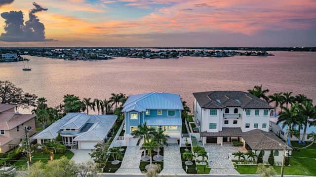 7 PARADISE LN photo