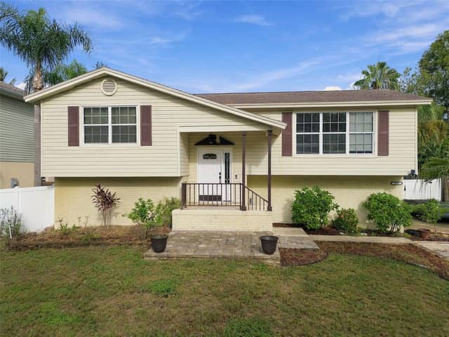 915 LYNNLEA LN photo