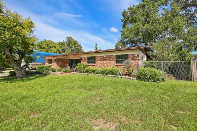 512 WHITE OAK AVE photo