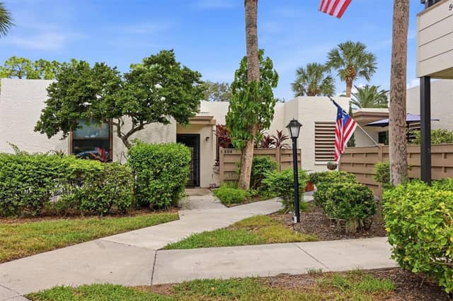 509 LAKESIDE DR #509 photo